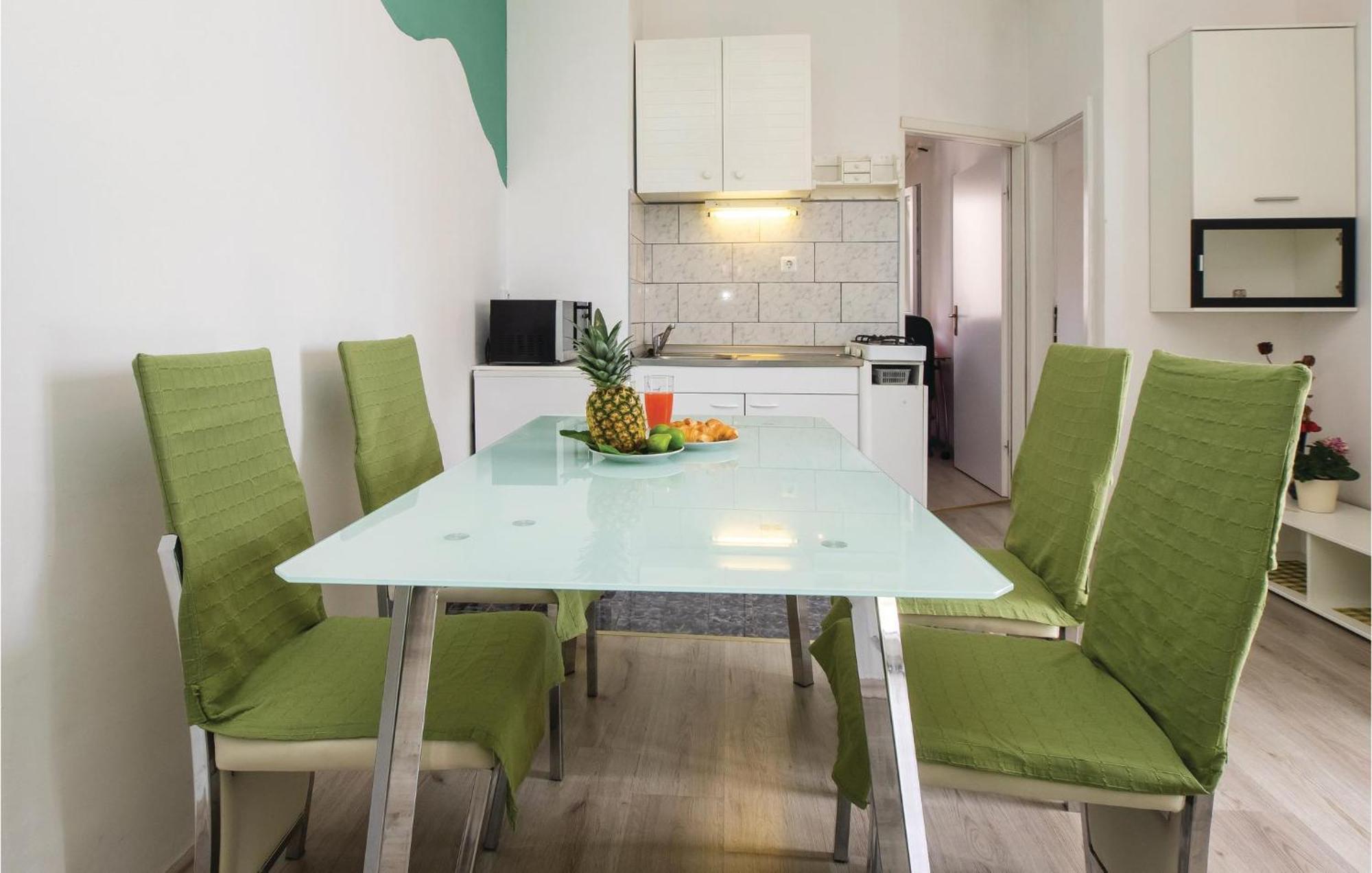 Cozy Apartment In Split With Kitchenette Ngoại thất bức ảnh