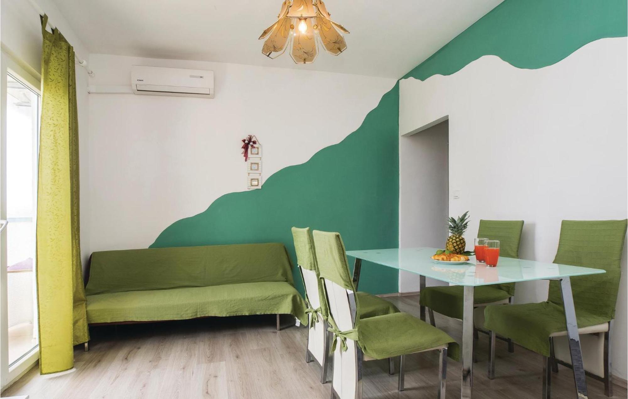 Cozy Apartment In Split With Kitchenette Ngoại thất bức ảnh